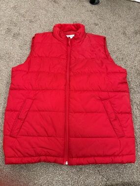 Amazon Essentials Red Quilted Puffer Vest